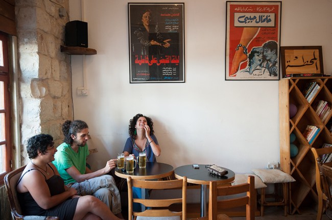 (http://kholoodeid.com/hasna--terez)